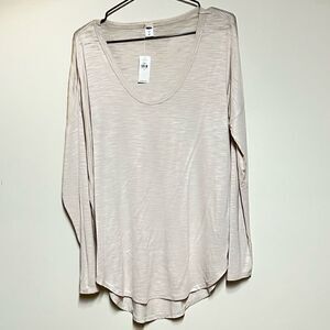 NWT Old Navy Beige Luxe Long-Sleeve Voop-Neck Tunic T-Shirt Sz S